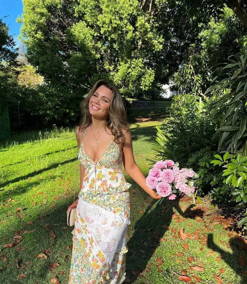 For love & lemons 'Rosalyn' Maxi in Green HONEY HIRE BOUTIQUE For love & lemons 'Rosalyn' Maxi in Green HONEY HIRE BOUTIQUE