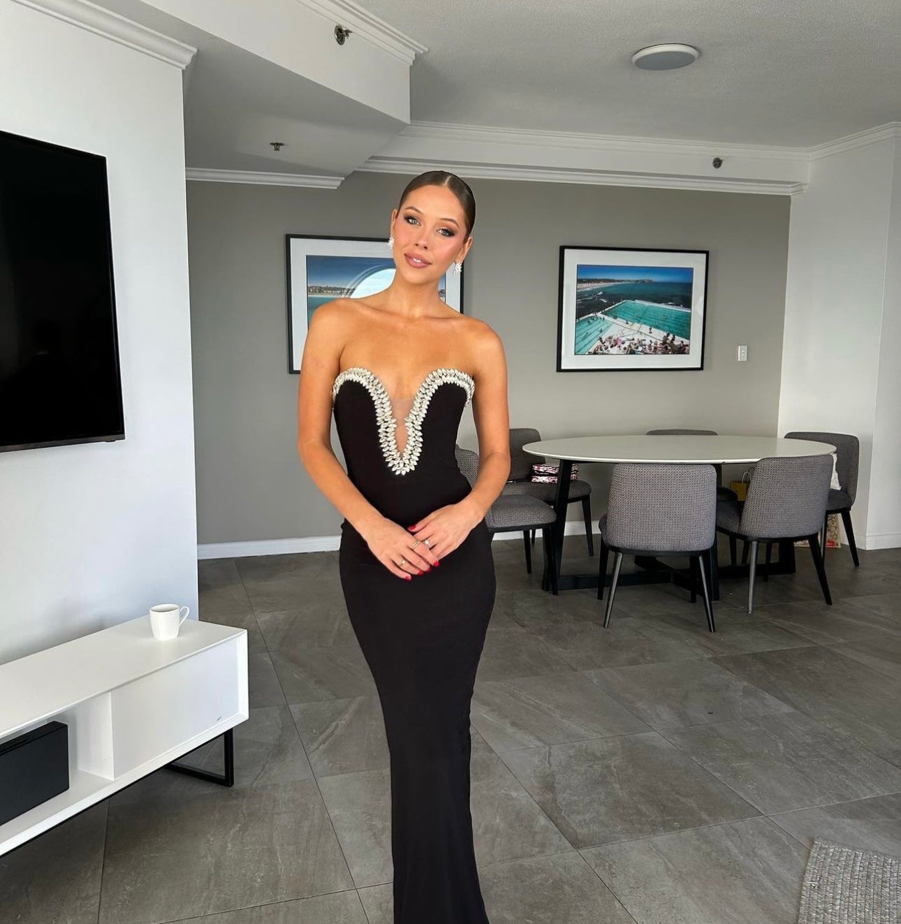 albina dyla dress 'Classica' Gown – HONEY HIRE BOUTIQUE 178/ 70.0 Color:Tiffany Blue 2026/6/8 Helium Comedy Club -