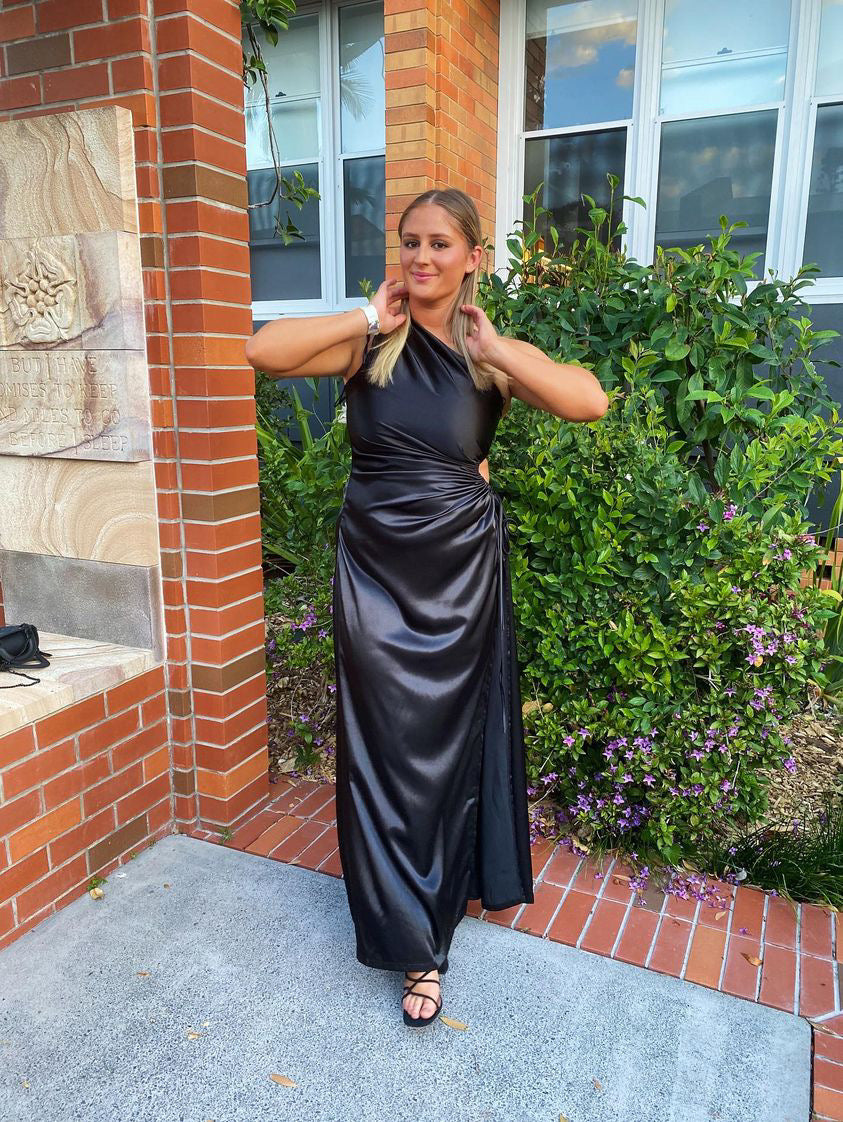 ‘Nour’ Dress in Black