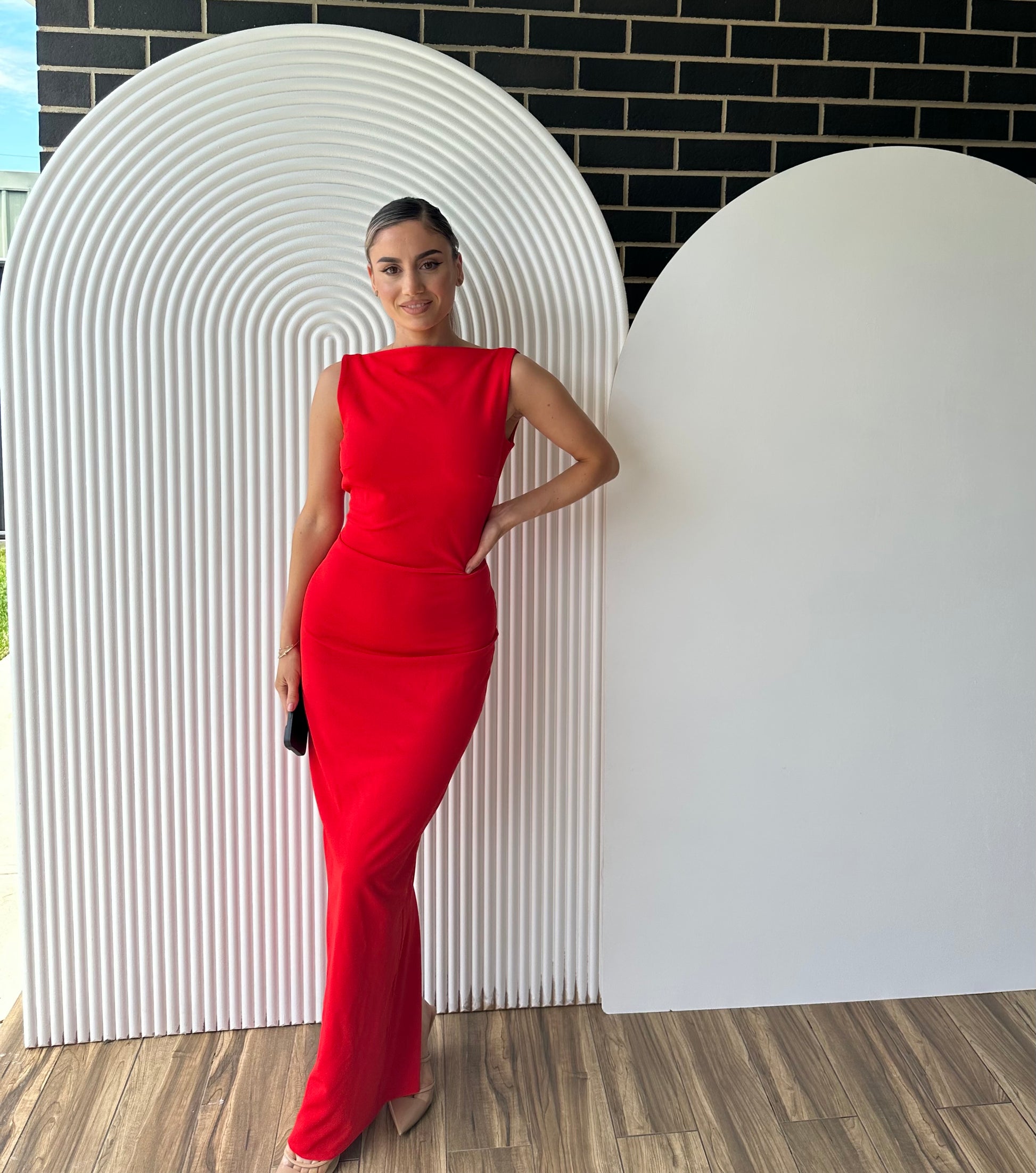 Effie Kats 'Verona' Gown In Red HONEY HIRE BOUTIQUE Effie Kats 'Verona' Gown In Red HONEY HIRE BOUTIQUE