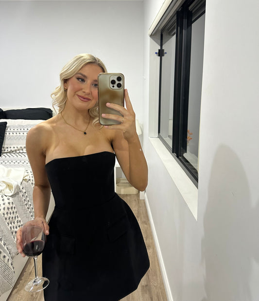 Odd Muse ‘Ultimate Strapless’ Mini in black
