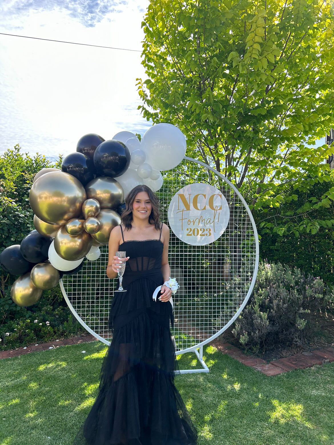 BCBGMAXAZRIA 'Tulle' Gown